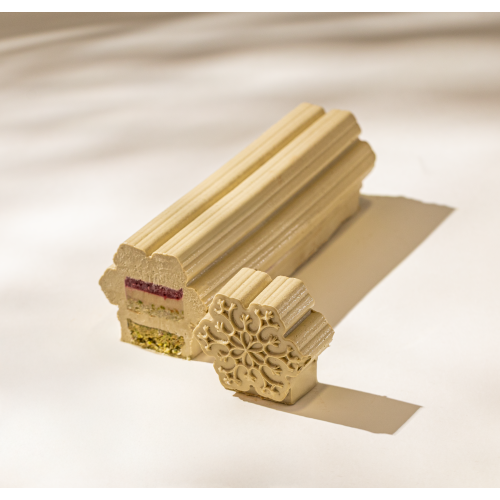  Bûche pistache framboise    8/10 personnes  8/10 personnes 