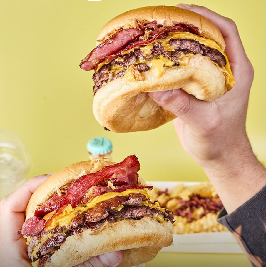 TRIPLE FAT CHEESY BURGER 