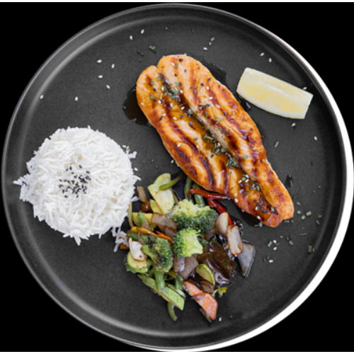  FILET DE SAUMON GRILLE AUX LEGUMES ET GINGEMBRE   